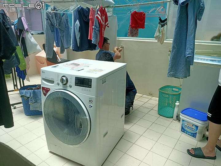 第一次寫開箱文~LG樂金 14公斤變頻滾筒洗衣機 F2514NTGW