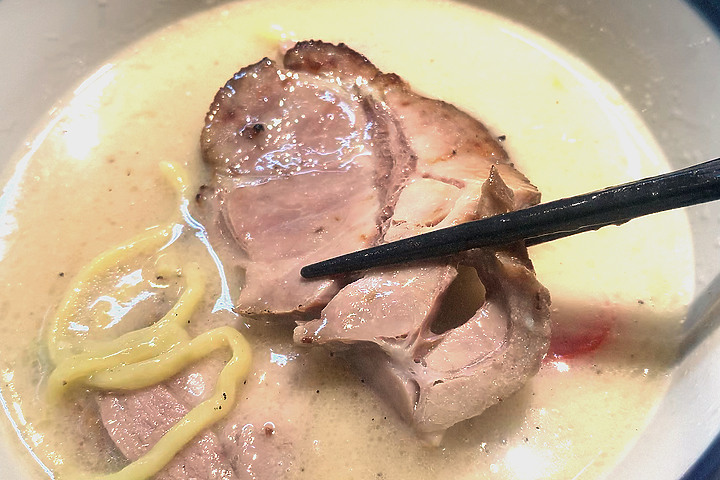 新竹．吃飽飽｜Hiro's らぁ麵 Kitchen 竹北店｜濃湯等級豚骨湯頭