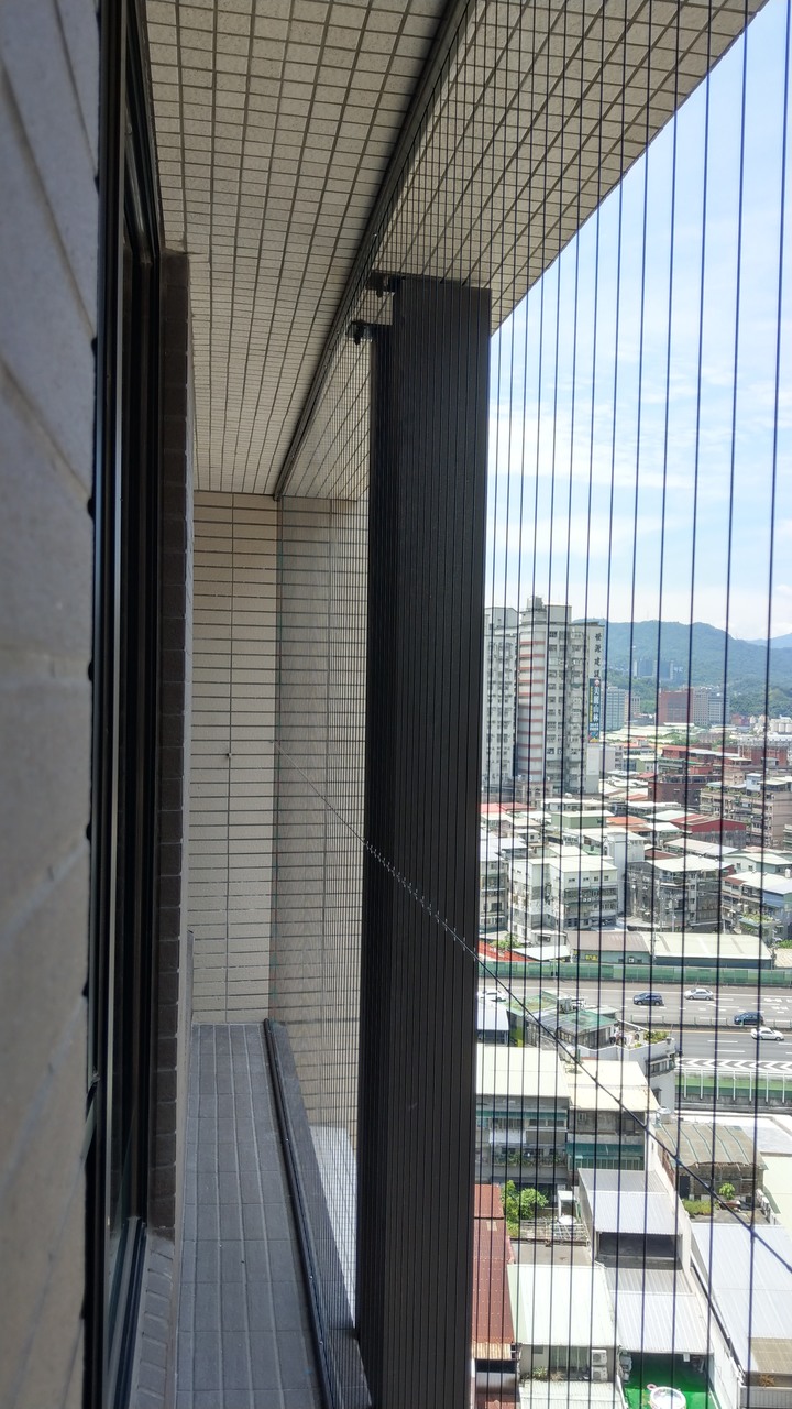 汐止某新建案新房 – 大樓必備之隱形鐵窗開箱分享