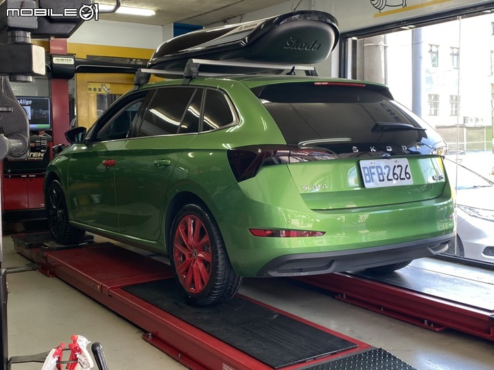 揮別舊愛,踏上綠階梯--Skoda Scala 1.0TSI 開箱!