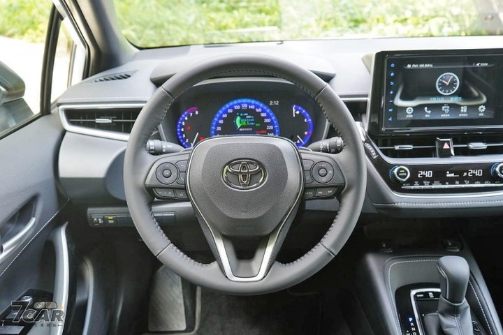 頭文字「C」Toyota Corolla Sport 旗艦版試駕~~那個c 有點帥