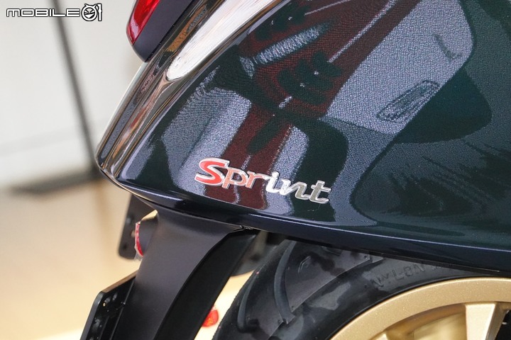 【採訪】Vespa Sprint 150 Racing 60's 特仕版台灣上市｜傳承 60 年代賽車精神