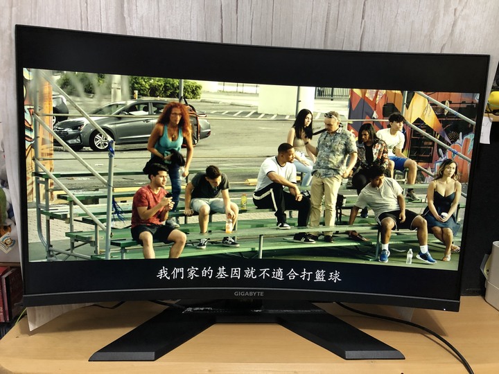 GIGABYTE GAMING G32QC 適合多用途使用, 征戰娛樂、工作皆能稱心如意