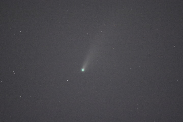 S20 Ultra 捕捉慧星 + Nikon D7200