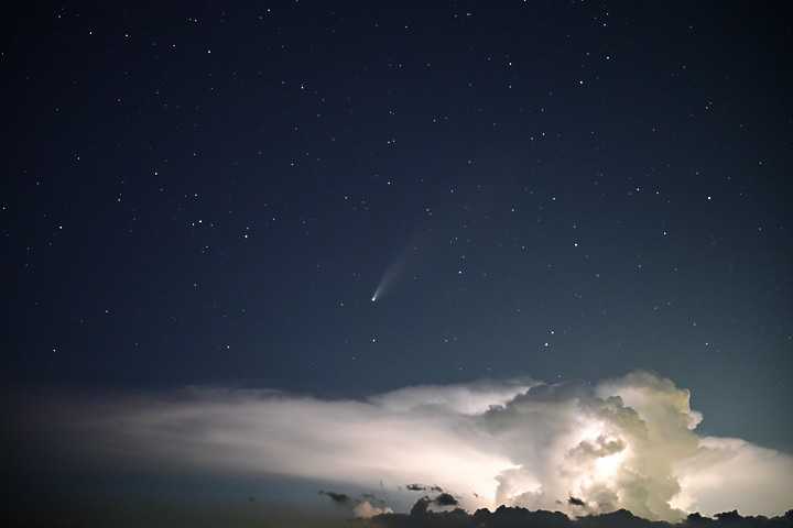 Nikon D6+Z6+Z50記錄2020年7月21日車城後灣尼歐懷茲彗星C/2020 F3(NEOWISE)