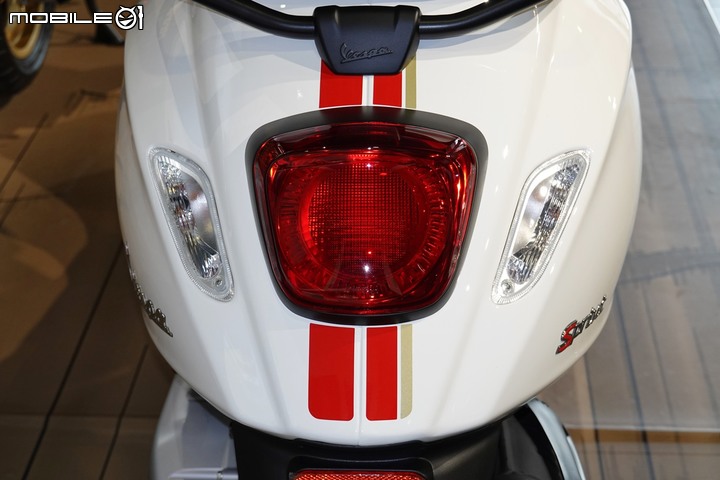 【採訪】Vespa Sprint 150 Racing 60's 特仕版台灣上市｜傳承 60 年代賽車精神