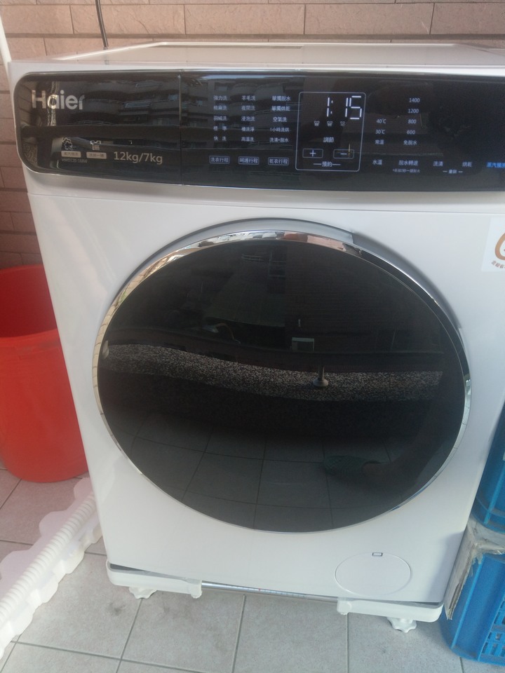 [開箱]海爾洗脫烘 HWD120-168W 12kg洗/7kg烘