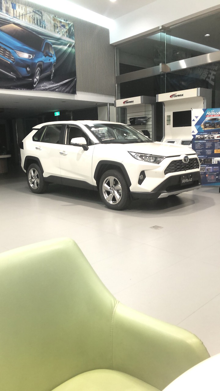 【RAV4 汽油旗艦 開箱文】 二寶奶爸的二度換車之旅