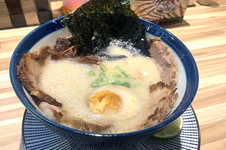 新竹．吃飽飽｜Hiro's らぁ麵 Kitchen 竹北店｜濃湯等級豚骨湯頭
