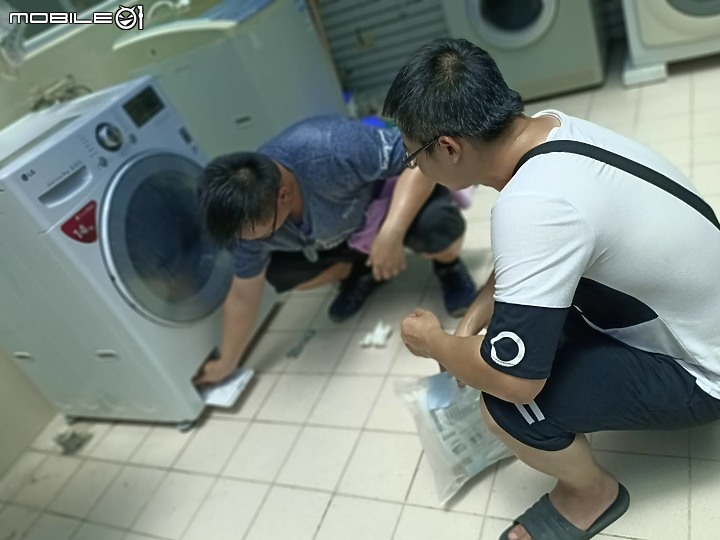 第一次寫開箱文~LG樂金 14公斤變頻滾筒洗衣機 F2514NTGW