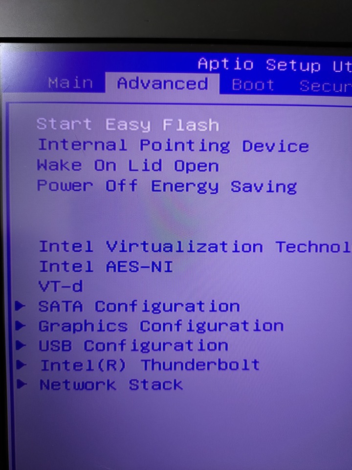 [林北尬聊工程師啦] 老舊電競重灌WIN 10的悲慘實例及建議解法