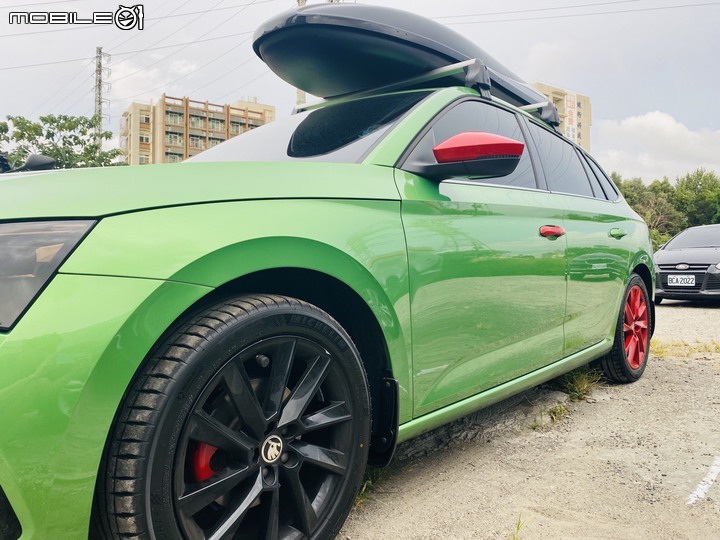 揮別舊愛,踏上綠階梯--Skoda Scala 1.0TSI 開箱!