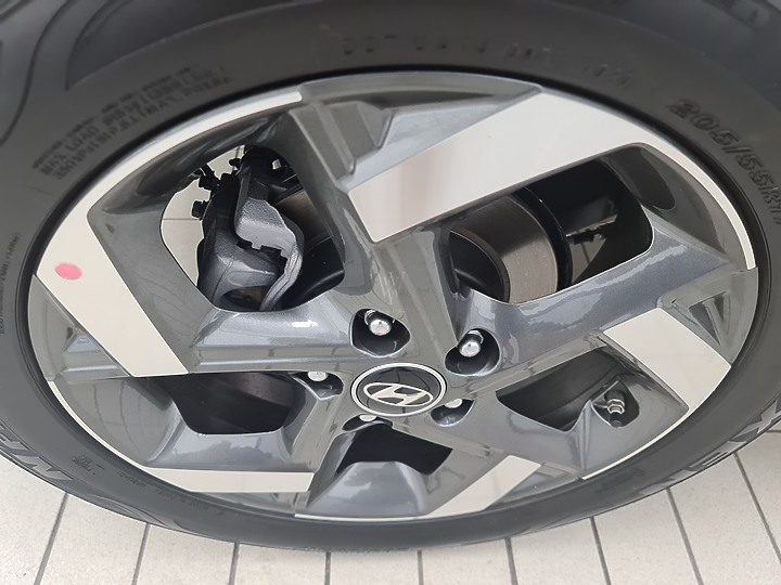 挑戰尺碼迷思!4米都會小休旅新選擇 Hyundai Venue靜態賞車