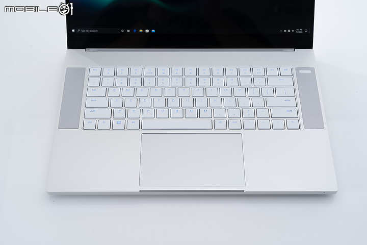 Razer Blade 15 Studio Edition 全台首測｜一機完成工作娛樂大小事！