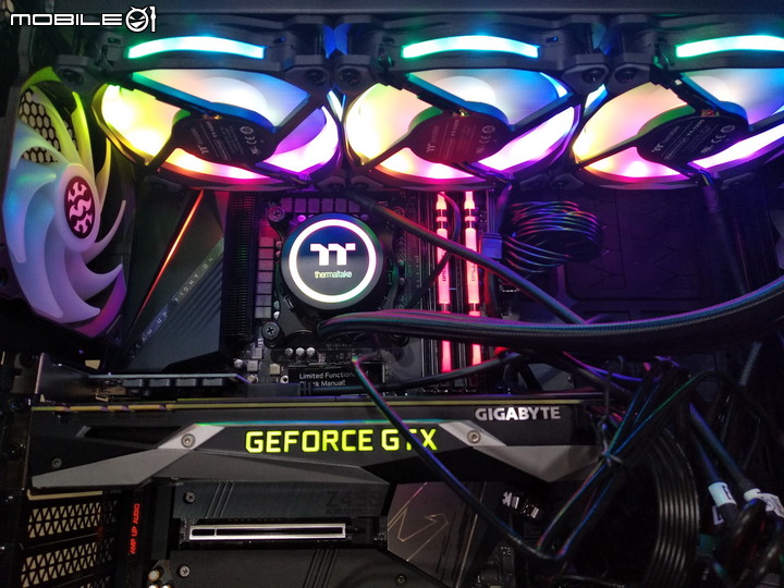 真勇者開箱TT Floe DX RGB 360一體式水冷散熱器