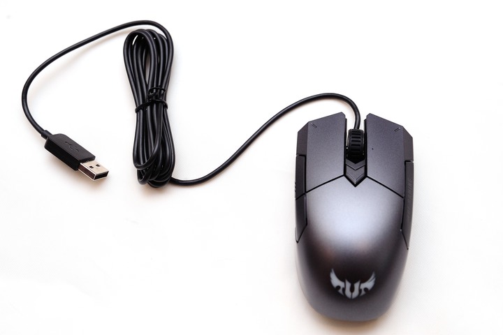 螢幕加大更全能，ASUS TUF Gaming A17 FA706IU 電競筆電開箱測試