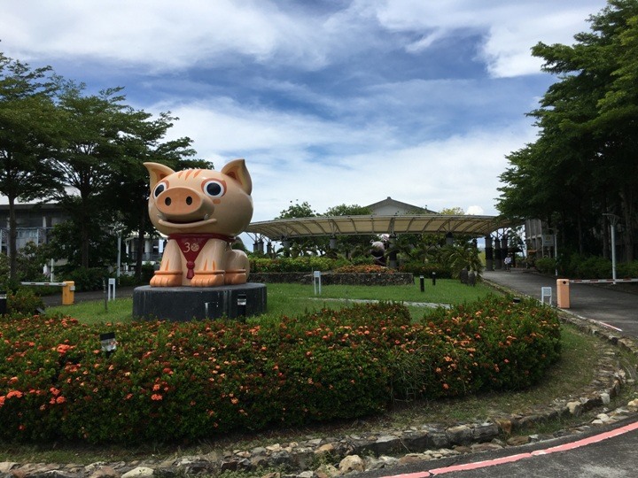 東 港 小 鎮 漫 遊 騎