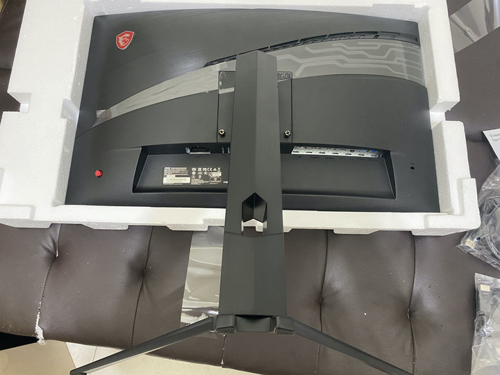 MSI MAG272CQR試用活動。