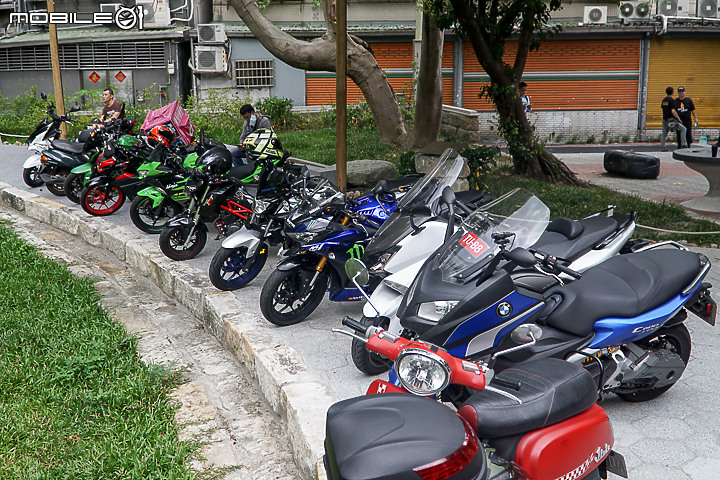 【採訪】騎士也要有安全的路！台灣機車路權促進會起義包圍公路總局抗議！