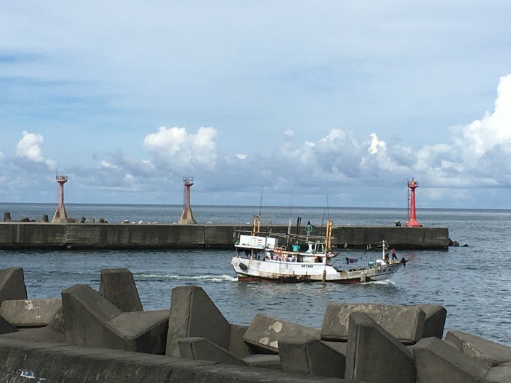 東 港 小 鎮 漫 遊 騎