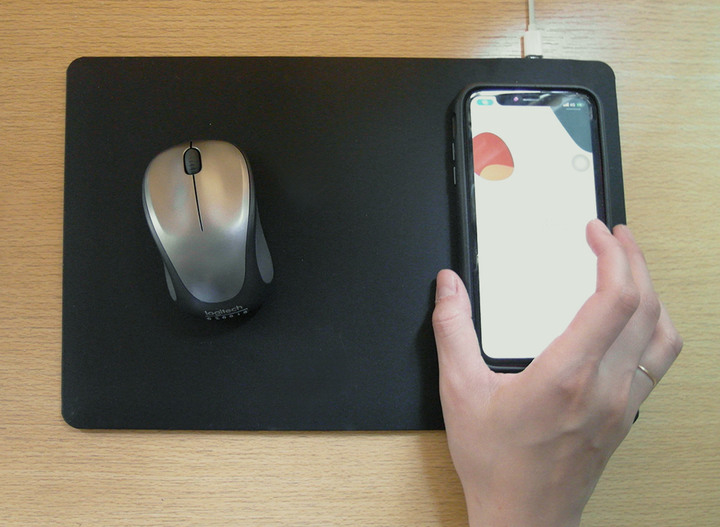 辦公桌上的質感物件,質感風格從細節開始 – Waymax 威瑪 Waypad 黑方方無線充電滑鼠墊推薦