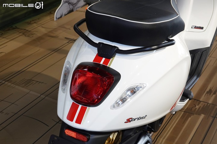 【採訪】Vespa Sprint 150 Racing 60's 特仕版台灣上市｜傳承 60 年代賽車精神