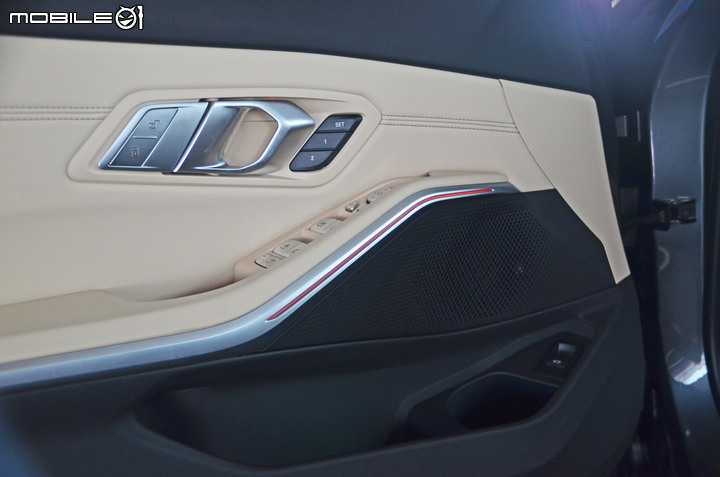 BMW 318i Luxury 試駕,內斂低調卻又讓人愛不釋手!