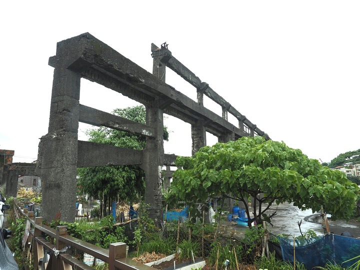 【小惡魔振興券】基隆市 中正區 原住民文化會館｜阿根納原味餐廳｜阿根納造船廠遺構 — 八尺門水道旁的知名打卡景點與小型文物館