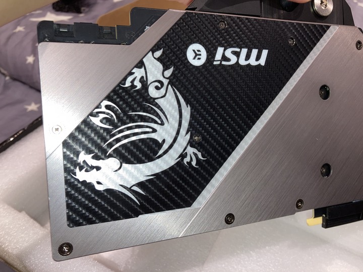 微星 RTX 2080 EK 水冷版,你給我翻譯翻譯什麼叫驚喜