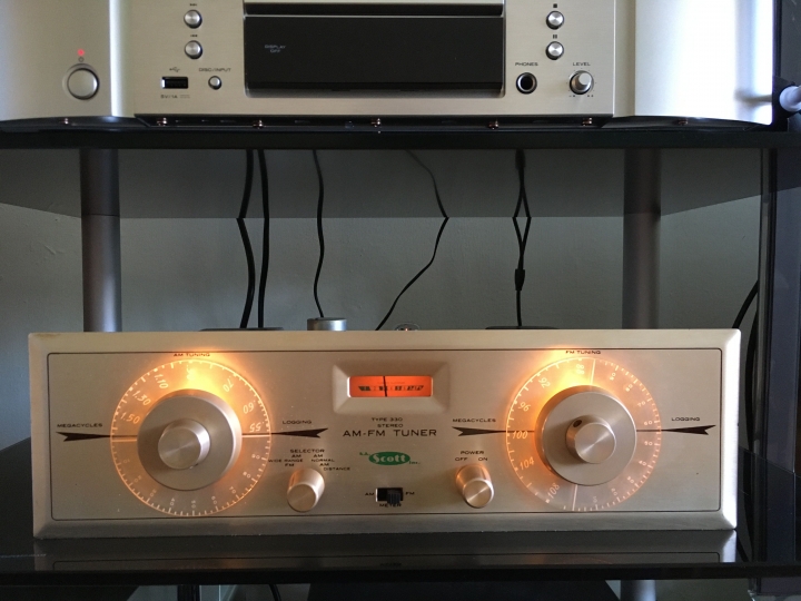 H.H. Scott AM-FM Tuner 330-C