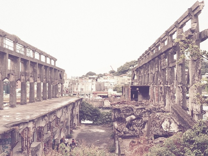 【小惡魔振興券】基隆市 中正區 原住民文化會館｜阿根納原味餐廳｜阿根納造船廠遺構 — 八尺門水道旁的知名打卡景點與小型文物館