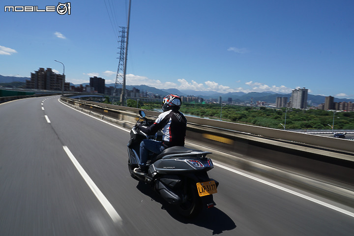 KYMCO Downtown 350 TCS 試駕 安全配備上滿 覺旅更放心