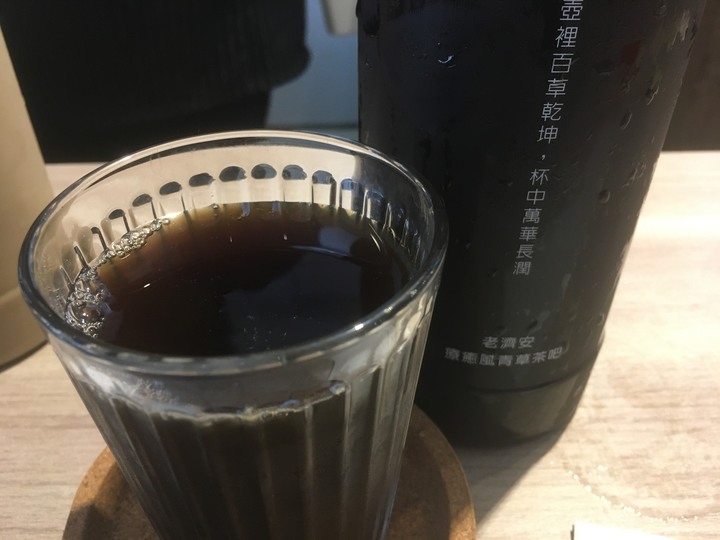 [食記] 老濟安，炎炎夏日的救贖，涼爽退火青草茶 (台灣台北)