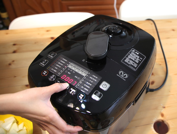 傳說中的廚具-Tefal 法國特福鮮呼吸智能萬用鍋 深度評測