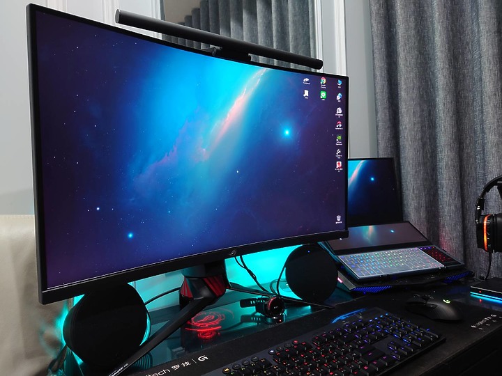 ASUS ROG Zephyrus Duo 15 極度不專業開箱分享~