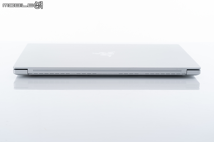 Razer Blade 15 Studio Edition 全台首測｜一機完成工作娛樂大小事！