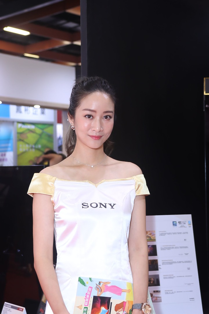 2020台北國際電腦多媒體展(還有家電,文具...)  解封後第一次去展場拍妹