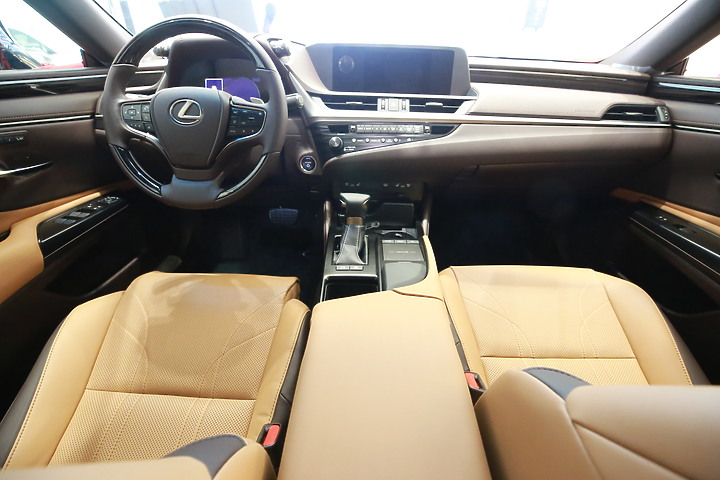 ES-300H 尊榮版遲來的開箱