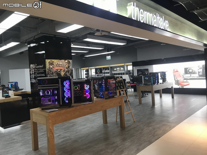 真勇者開箱TT Floe DX RGB 360一體式水冷散熱器