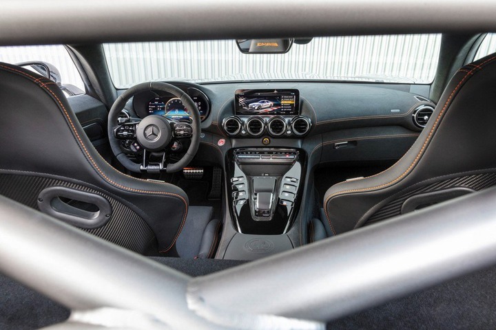 最強賓士誕生！Mercedes-AMG GT Black Series挾730匹馬力吞噬所有道路