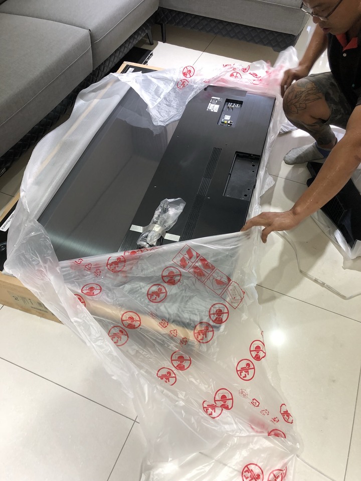 [開箱]LG-OLED55C9PWA遲來的開箱