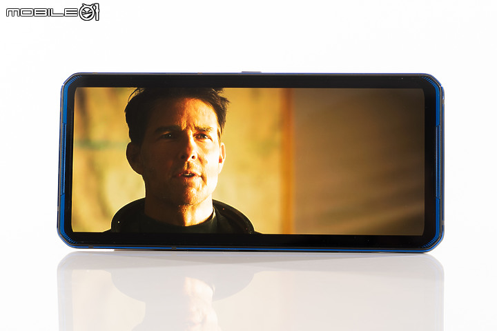 Lenovo Legion Phone Duel開箱速覽 規格同樣到頂、中置設計夠噱頭