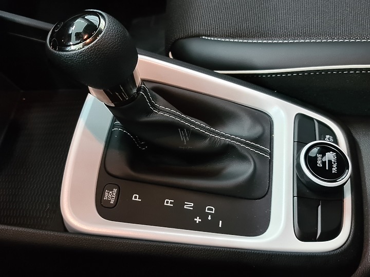 挑戰尺碼迷思!4米都會小休旅新選擇 Hyundai Venue靜態賞車