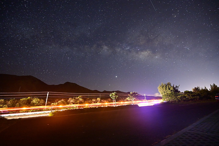 車城屏鵝公路旁夏日銀河秘境，保證超美，在平地就可以欣賞到美麗銀河。