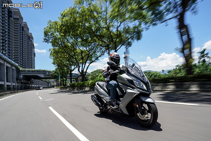 KYMCO Downtown 350 TCS 試駕 安全配備上滿 覺旅更放心