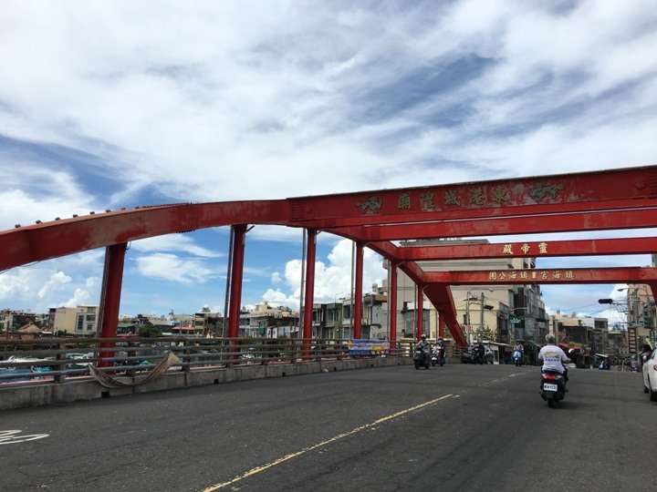 東 港 小 鎮 漫 遊 騎