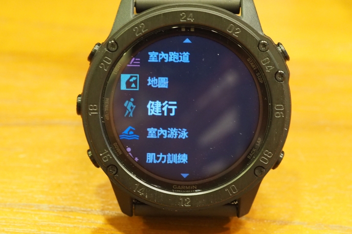 ［簡單開箱］GARMIN TACTIX DELTA SOLAR