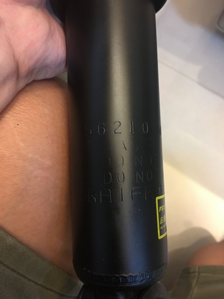 FST與kaifa避震器廠有合作關係嗎？
