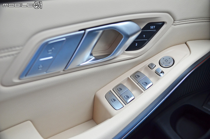 BMW 318i Luxury 試駕,內斂低調卻又讓人愛不釋手!