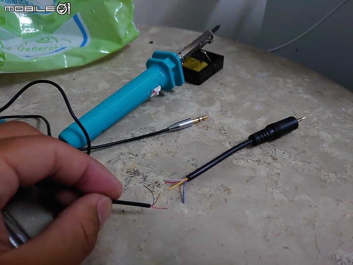 分享我的Xperia 1系列小魔改-星空縮時都包下的超絕快門線,真正的專業攝影機